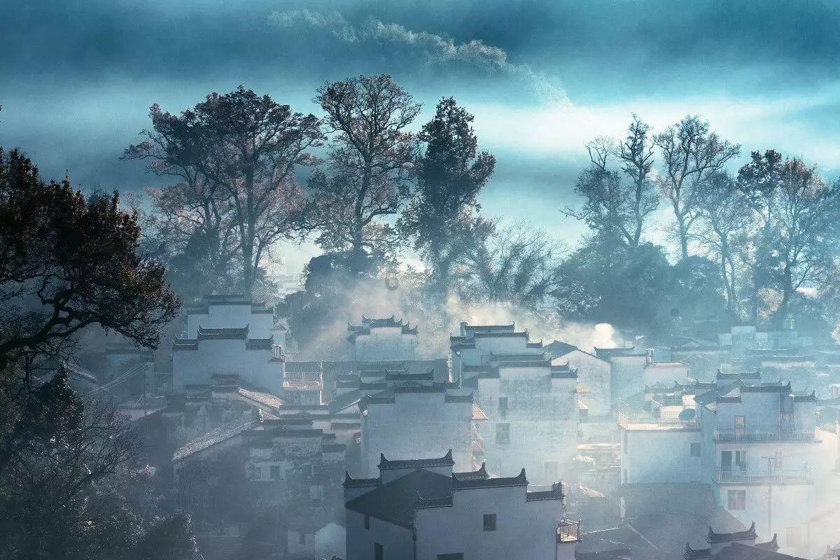 下雨天汽车开什么灯光游戏画面